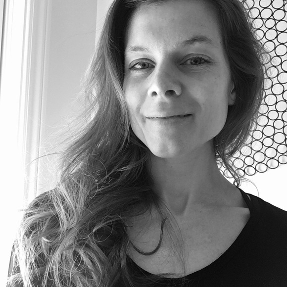 Meet your Posher, Stephanie - Picture 1 of 1